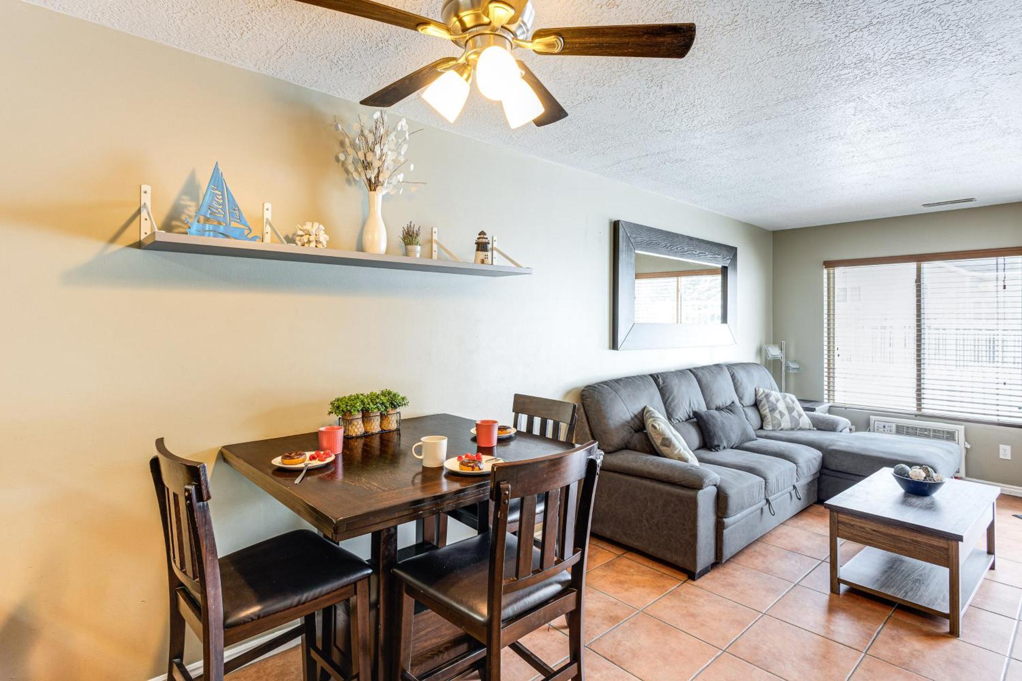 Garden City Condo With Pool Access By Bear Lake! Exterior photo