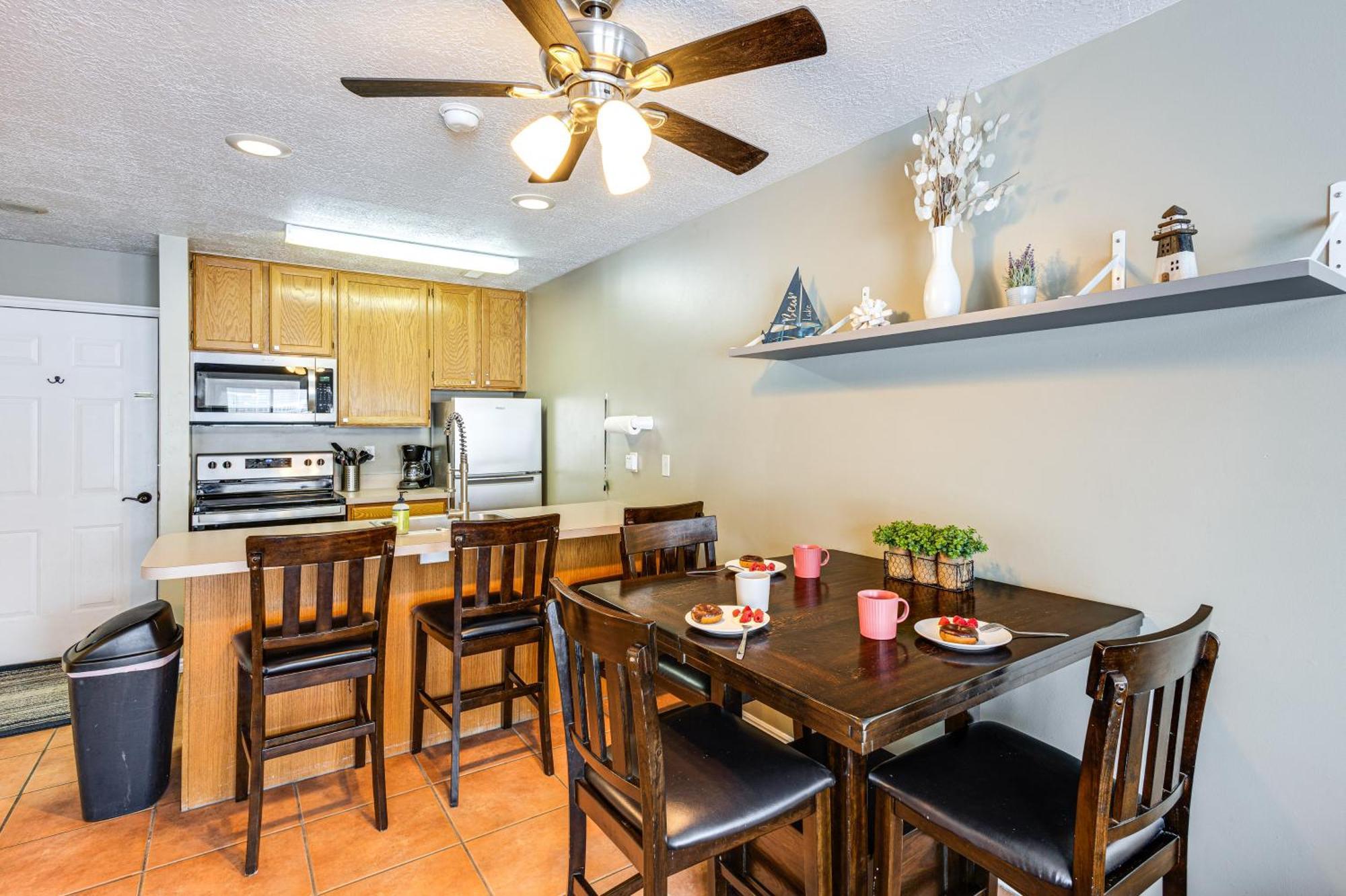 Garden City Condo With Pool Access By Bear Lake! Exterior photo